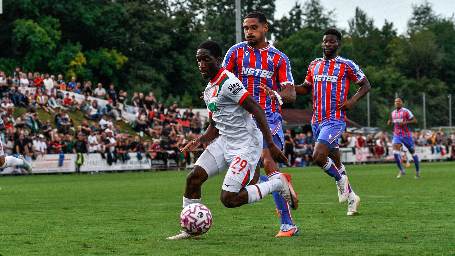 FCA unterliegt Crystal Palace nach den ersten 90 Minuten | FC Augsburg
