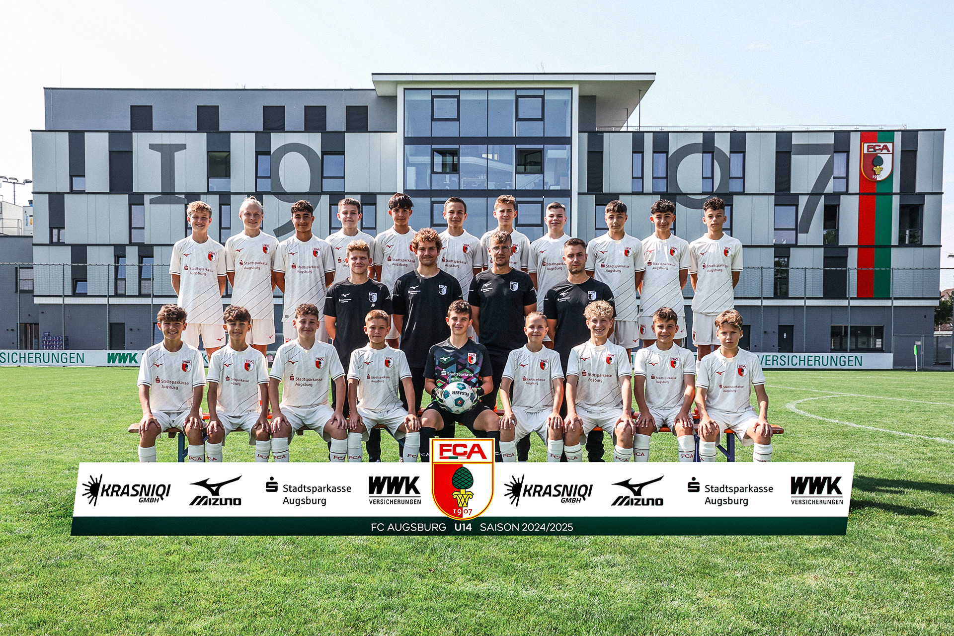 Mannschaftsfoto des FC Augsburg