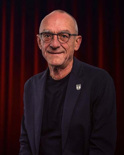 Portraitfoto von Manfred Ringer, Aufsichtsratsmitglied des Fußball-Club Augsburg 1907 e. V.