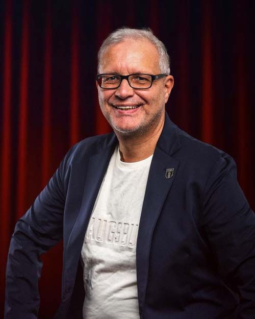 Portraitfoto von Andreas Thomas, Ehrenratsmitglied des Fußball-Club Augsburg 1907 e. V.
