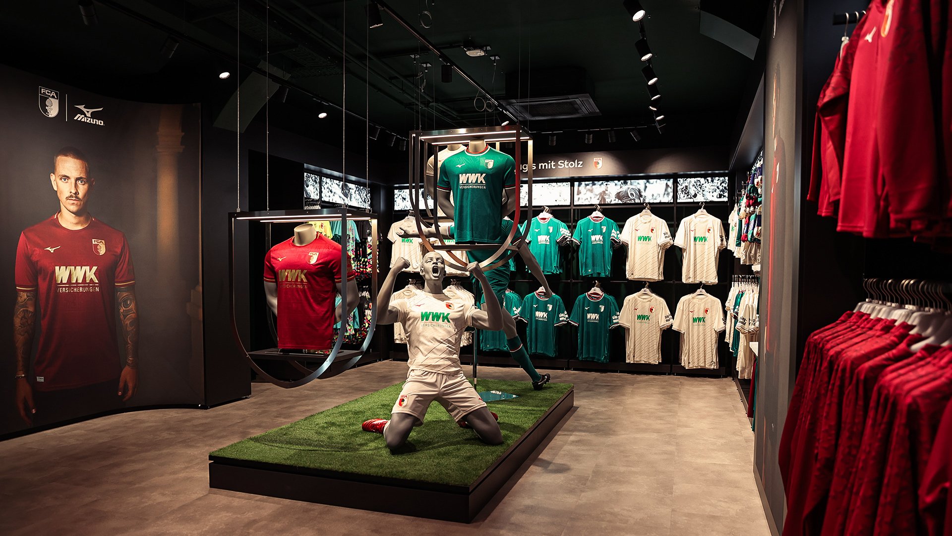 Im Herzen der Stadt: Der neue FCA-Fanshop | FC Augsburg     